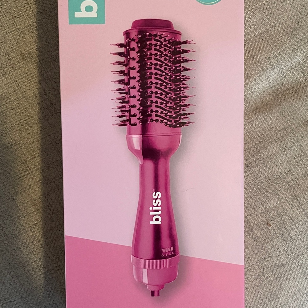 NWT Bliss One Step Hair Styler